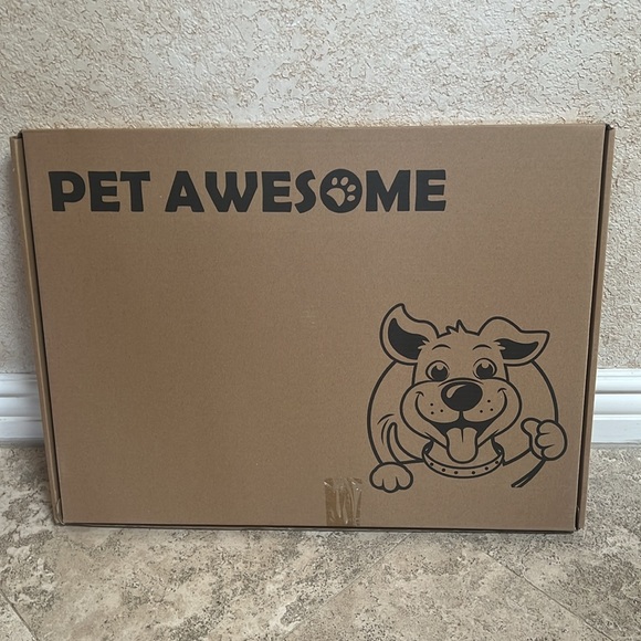 New in the box, small dog potty training pad holder & pads - Picture 3 of 4